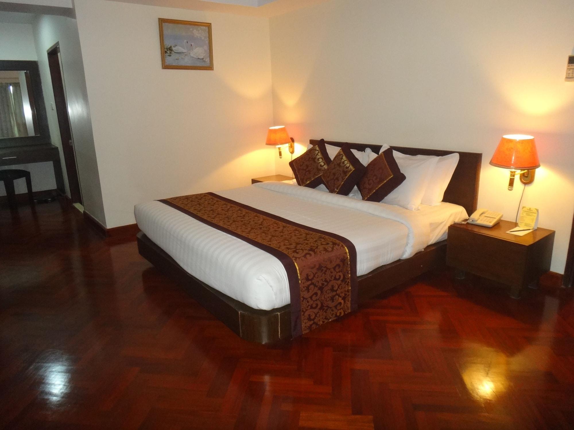 Hotel Янгон Екстер'єр фото