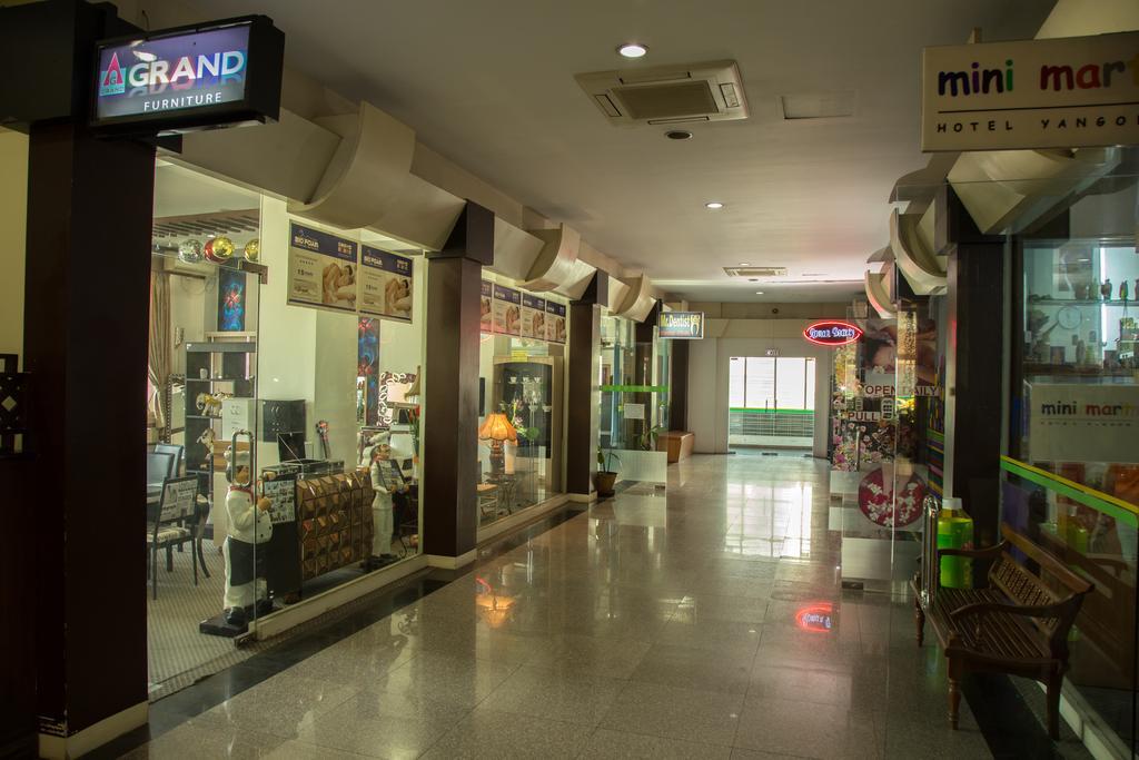 Hotel Янгон Екстер'єр фото