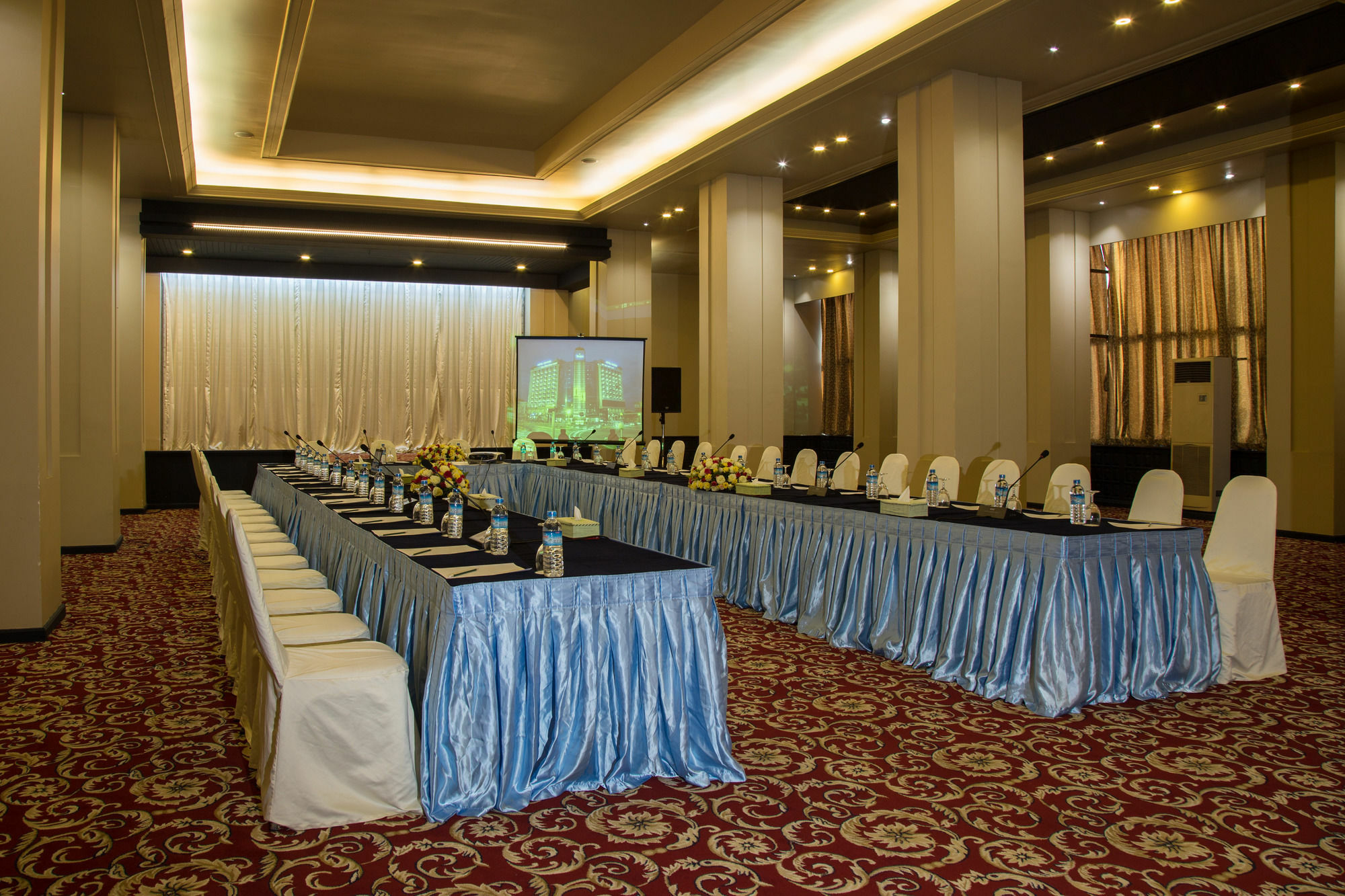 Hotel Янгон Екстер'єр фото